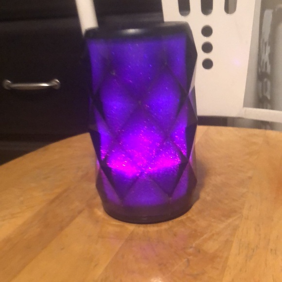 Sylvannia Bluetooth speaker - Picture 7 of 8